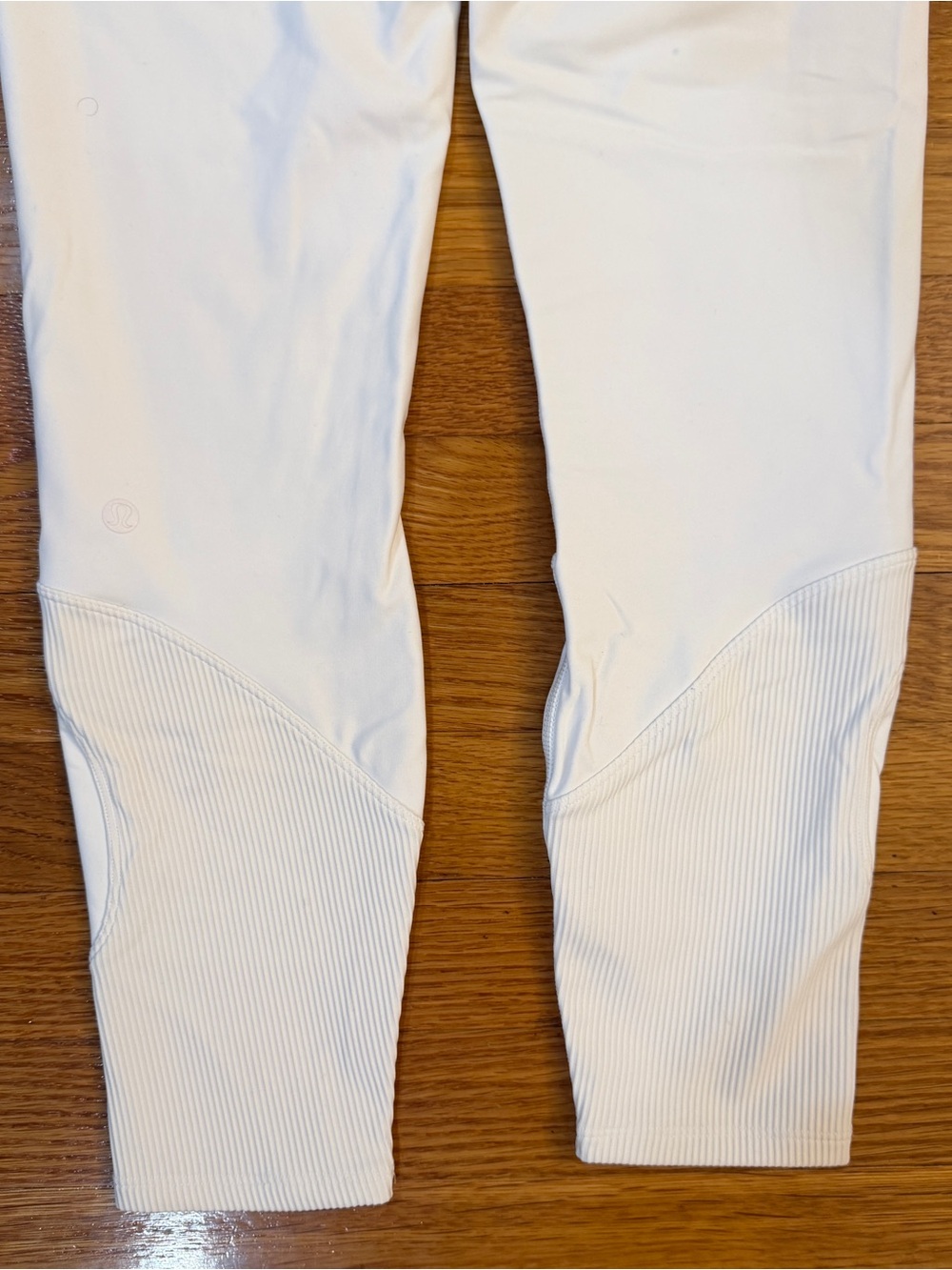 Lululemon New Ambition Super High-Rise Tight Leggings White - Size Est. 4 *FLAW - Picture 6 of 8